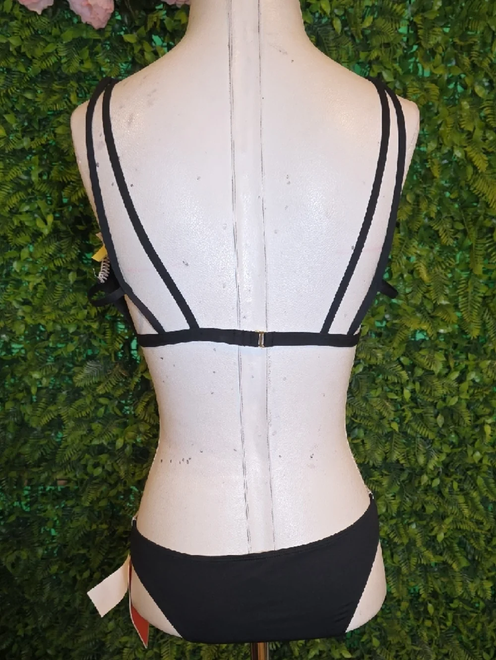 Gianni Bini Black and White Swim Bikini with Tags - Picture 7 of 8